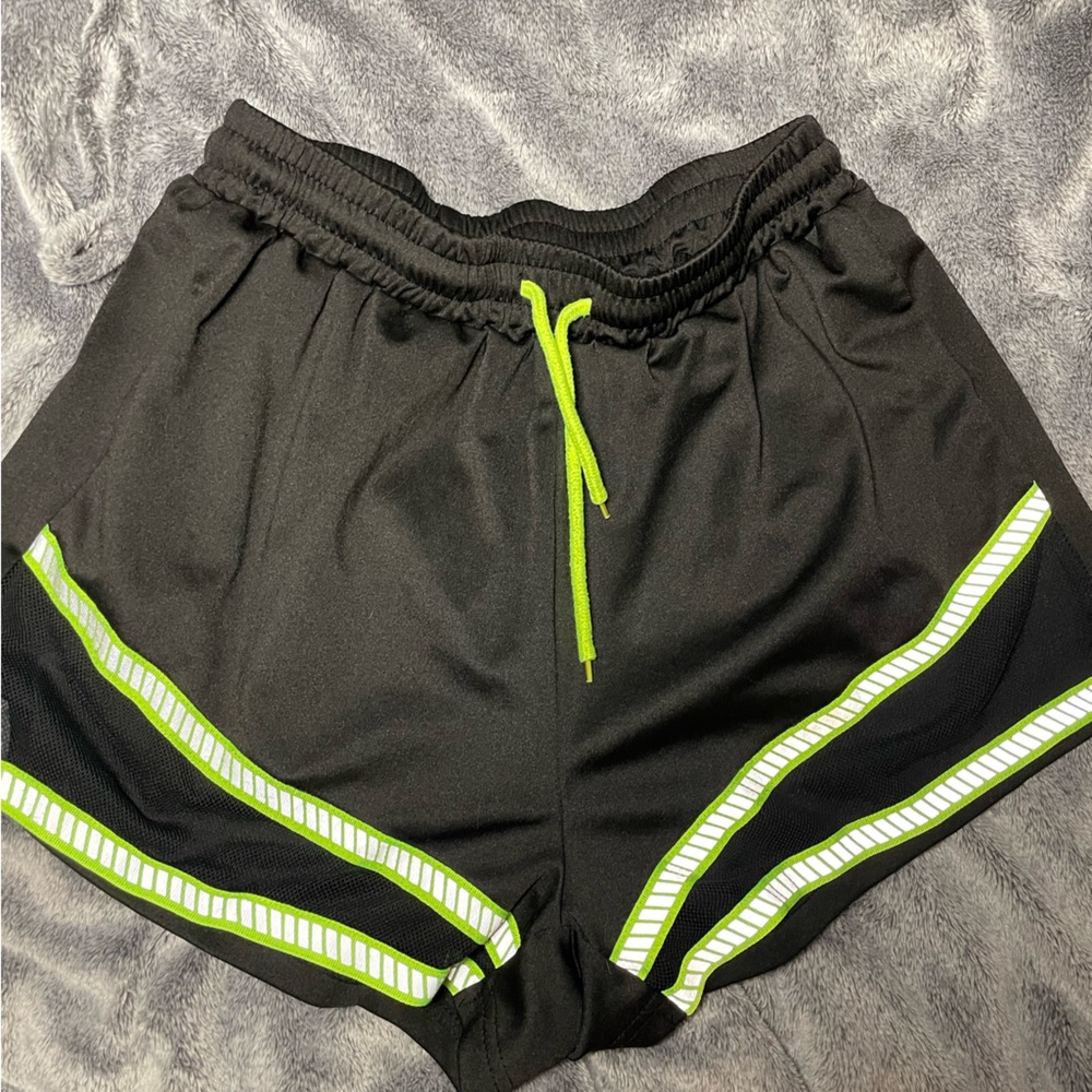 Running shorts
